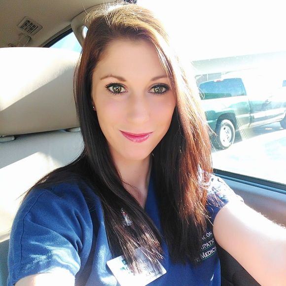 Meet your Posher, Whitney - Picture 1 of 1